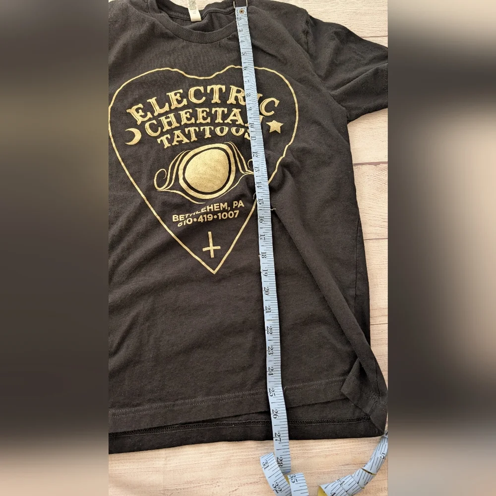 Women's Tattoo Parlor Black Short Sleeve T-shirt Size Medium - Picture 3 of 8